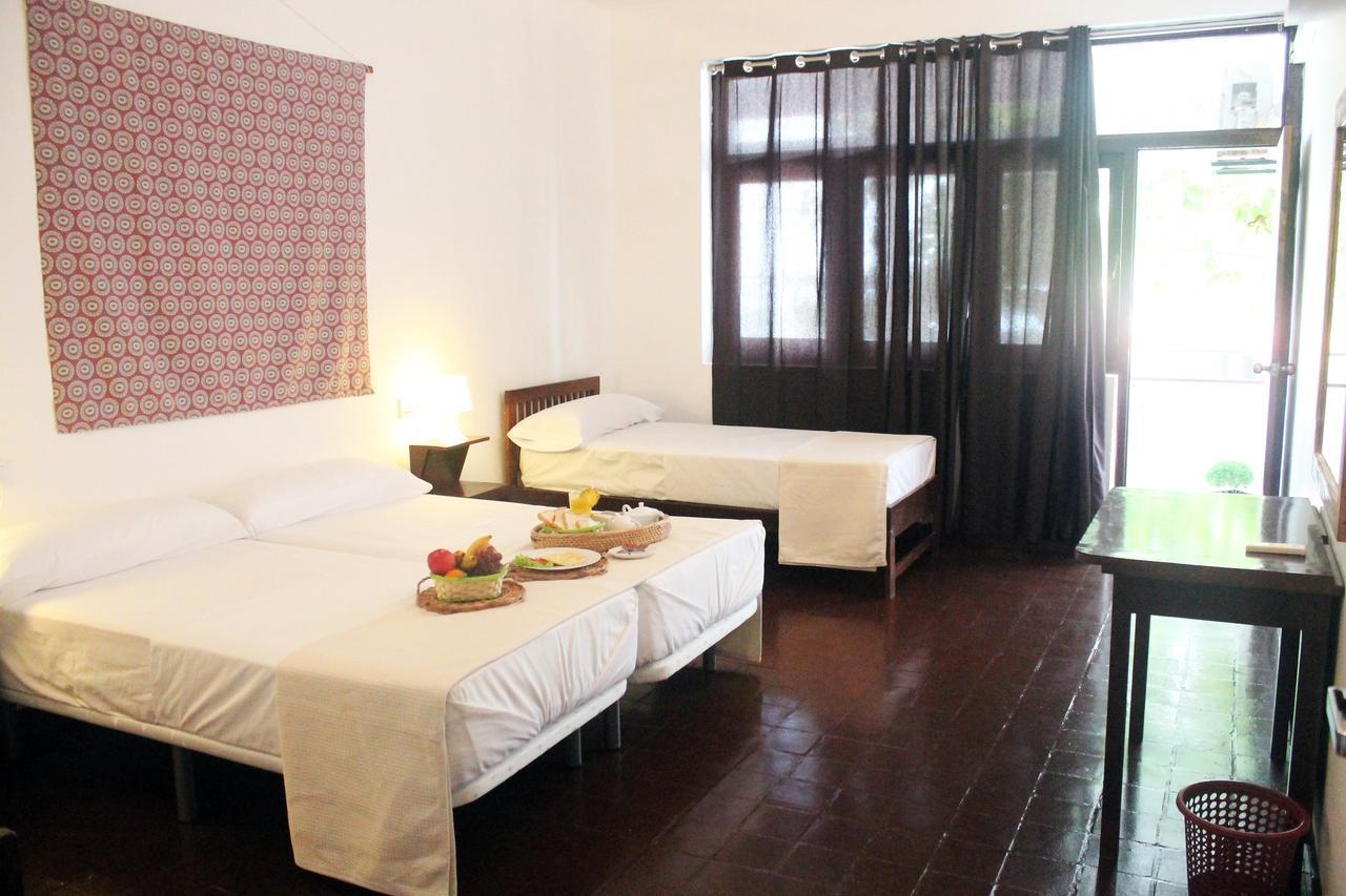 Coral Seas Beach Hikkaduwa Extérieur photo
