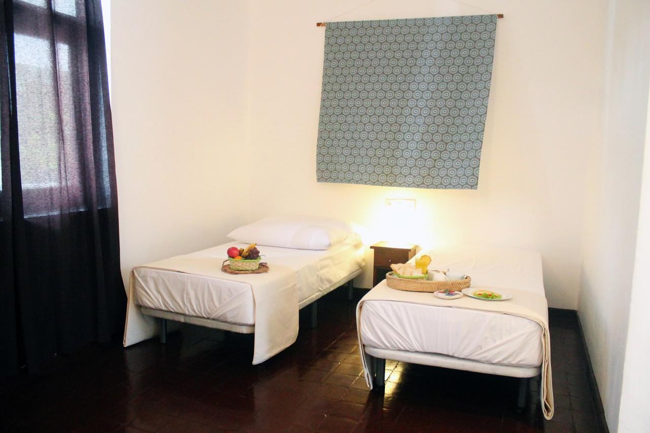Coral Seas Beach Hikkaduwa Extérieur photo