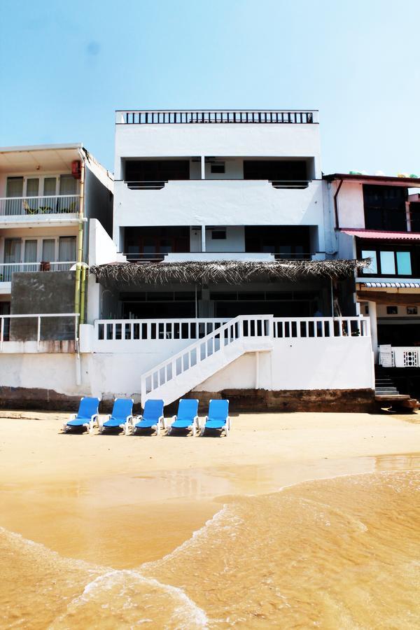 Coral Seas Beach Hikkaduwa Extérieur photo
