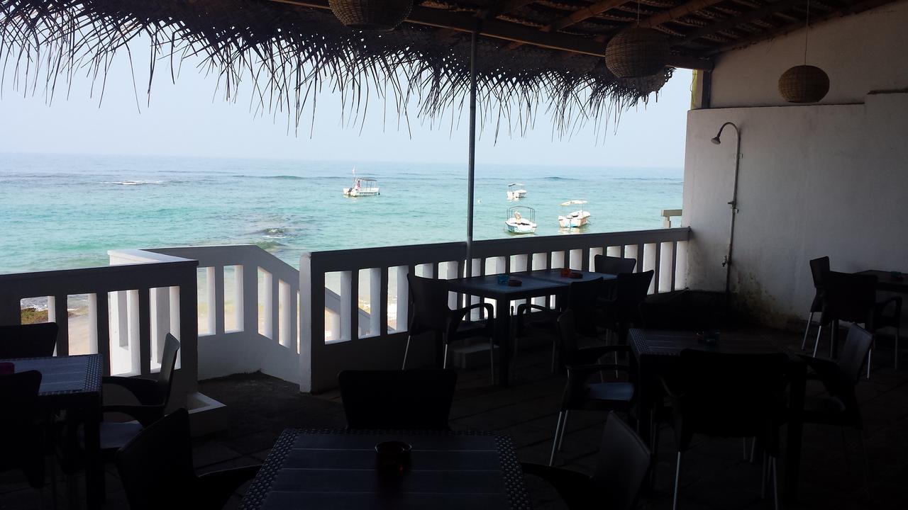 Coral Seas Beach Hikkaduwa Extérieur photo