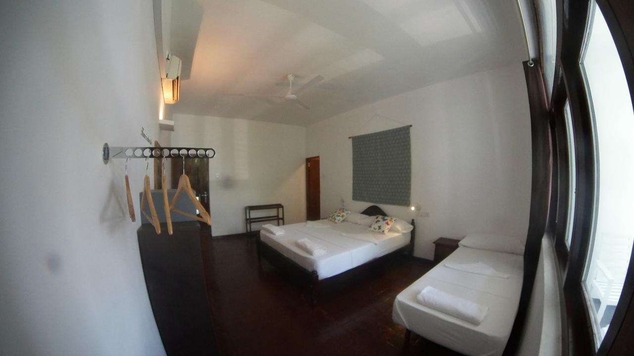 Coral Seas Beach Hikkaduwa Extérieur photo