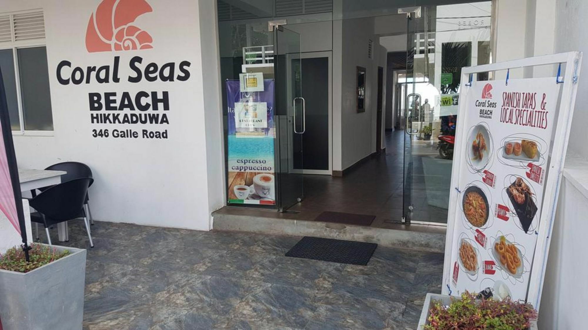 Coral Seas Beach Hikkaduwa Extérieur photo