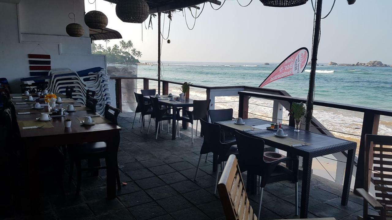Coral Seas Beach Hikkaduwa Extérieur photo
